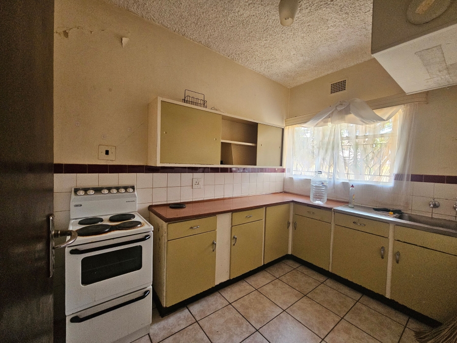 To Let 2 Bedroom Property for Rent in Adamayview North West